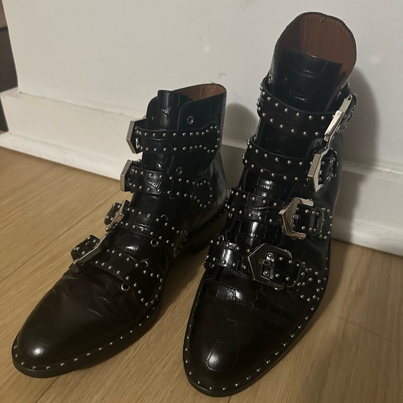 100% authentic GIVENCHY multi-strap studded boots - Picture 1 of 7